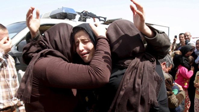 Các phụ nữ thuộc tộc người Yazidi là đối tượng chính bị IS bắt cóc và cưỡng hiếp. Ảnh: Reuters