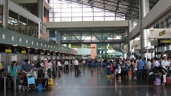 Sân bay Nội Bài mất điện làm ảnh hưởng đến khâu làm thủ tục bay