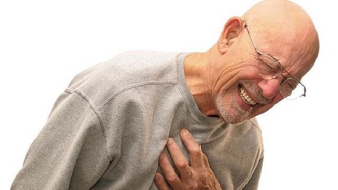 Các bệnh mùa nóng thường gặp ở người già có thể kể đến như bệnh đường tim mạch.