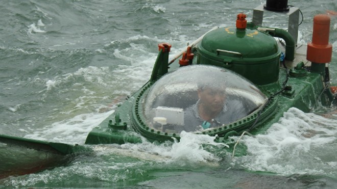 Tàu ngầm Hoàng Sa thử nghiệm thành công trên biển ngày 3/7. Ảnh: Giang Chinh/VnExpress