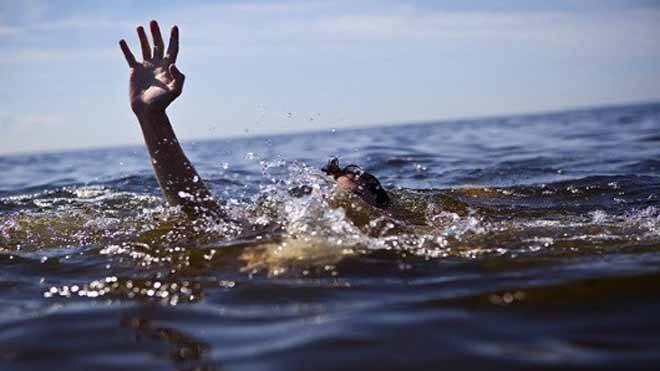 Tập bơi trên sông, bé 11 tuổi và nam thanh niên tử vong