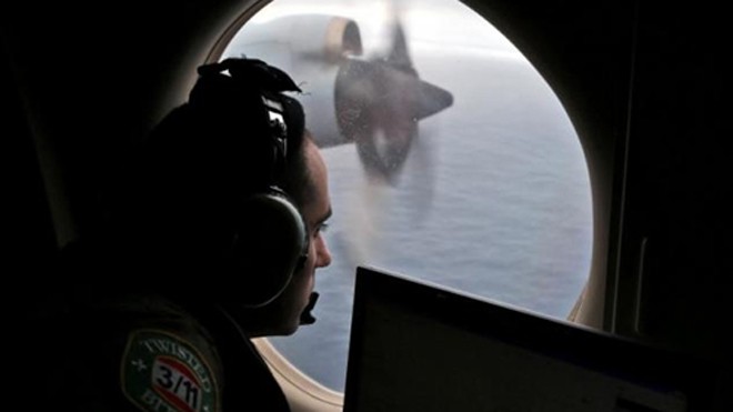 Một phi cơ AP-3C Orion Không quân Hoàng gia Australia tham gia tìm kiếm MH370 ở nam Ấn Độ Dương ngày 22/3/2014. Ảnh: Reuters.