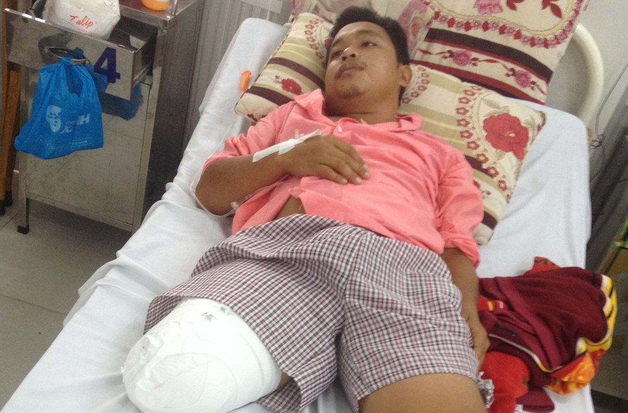 Bệnh nhân Lê Hoàng Lâm bị cắt cụt chân sau khi được bác sĩ chẩn đoán chỉ “chấn thương phần mềm”- ảnh L.N