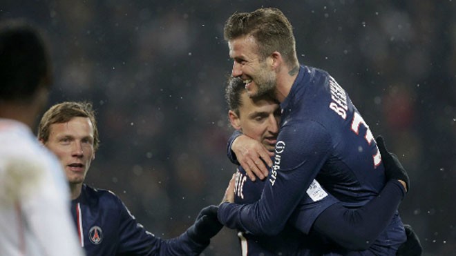 Ibrahimovic và Beckham trong thời gian cùng khoác áo PSG. Ảnh: Reuters. 