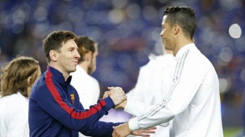 Messi đang lép vế trước Ronaldo về mặt danh hiệu trong năm 2016. Ảnh: Reuters. 