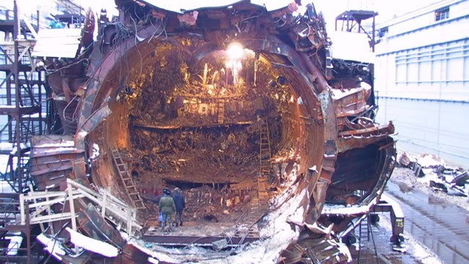 Phần còn lại của tàu ngầm nguyên tử Kursk sau vụ nổ. Ảnh: Wikipedia