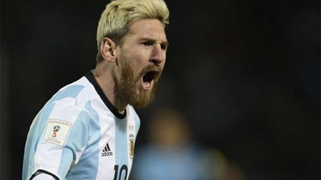 Messi và màu tóc từ giữa tháng 7. Ảnh: Reuters