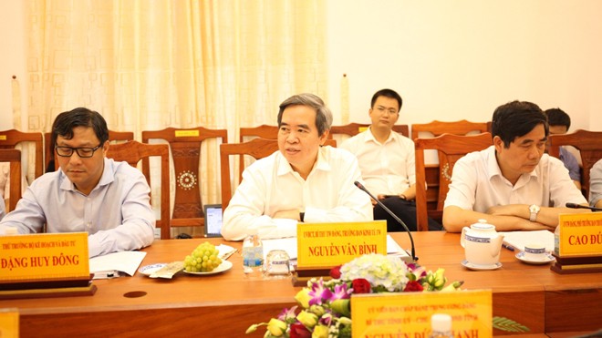 Uỷ viên Bộ Chính trị, Trưởng Ban kinh tế Trung ương Nguyễn Văn Bình làm việc với Tỉnh uỷ Ninh Thuận. 