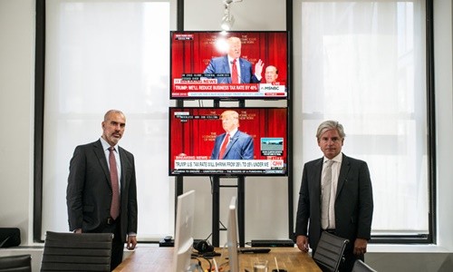 Peter Daou (trái) và David Brock tại văn phòng của Shareblue ở New York. Ảnh: New York Times