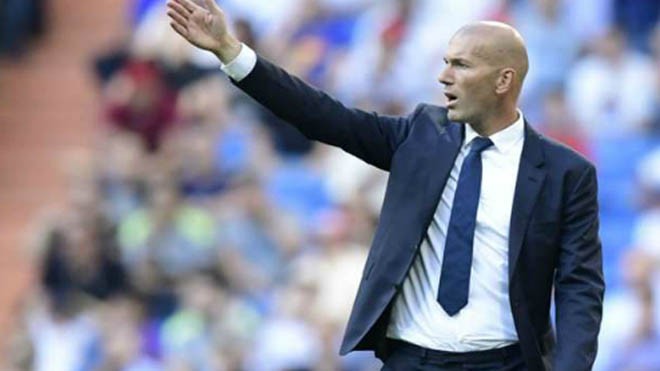 Zidane trong trận hòa 1-1 giữa Real và Eibar. Ảnh: AFP.