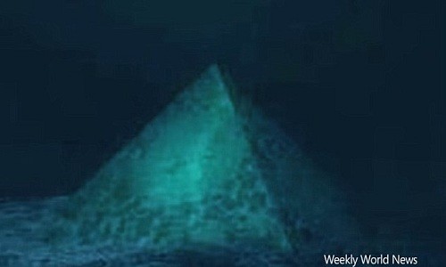 Sự mất tích bí ẩn của nhiều máy bay và tàu thuyền được quy cho kim tự tháp thủy tinh dưới Tam giác quỷ Bermuda. Ảnh minh họa: Weekly World News.