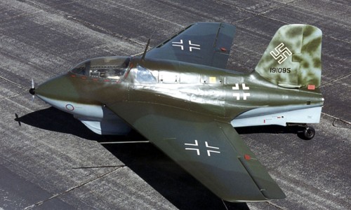 Một chiếc tiêm kích phản lực Me-163 của phát xít Đức. Ảnh: AAS