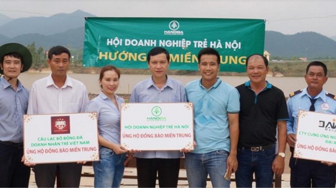 370 suất quà đã đến tận tay từng bà con, trong đó có 250 suất của HanoiBA và 120 suất quà của CLB Bóng đá Doanh nhân Trẻ Việt Nam. 
