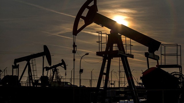 Forbes: Giá dầu đang hướng về mốc 20 USD/thùng