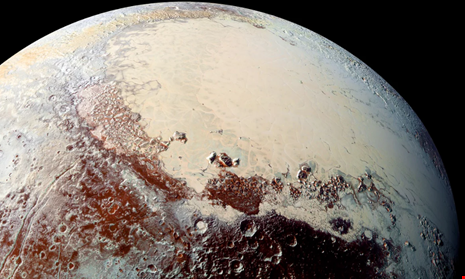 Vùng băng Sputnik Planitia trải dài 1.000 km. Ảnh: The Guardian