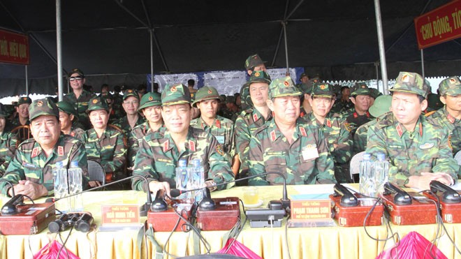Nhiều tướng lĩnh Bộ Tư lệnh Quân khu 1 có mặt chỉ đạo cuộc diễn tập