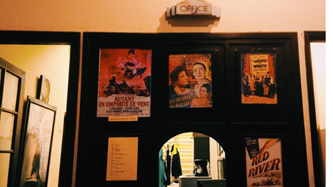 Cinematheque là rạp chiếu phim kinh điển phi lợi nhuận duy nhất ở Hà Nội. Ảnh: Onion Cellar.