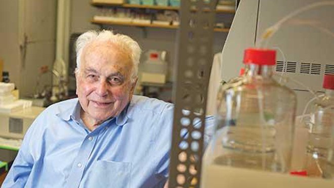 Giáo sư Paul Talalay dành hết cuộc đời nghiên cứu về phương pháp phòng chống ung thư