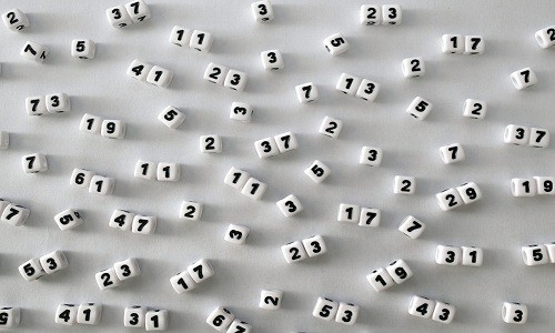 Số nguyên tố mới được tìm thấy có độ dài 9,3 triệu chữ số. Ảnh minh họa: Steve Johnson/Flickr.