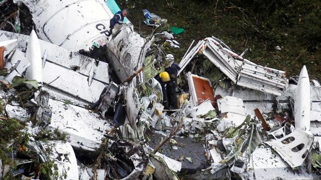 Hiện trường vụ tai nạn máy bay ở Colombia (Ảnh: Reuters)