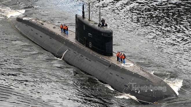 Tàu ngầm 187 Bà Rịa – Vũng Tàu trở về bến cảng ở Saint Petersburg ngày 10/9/2016, sau chuyến thử nghiệm thành công ở vịnh Phần Lan - ảnh trang Ruspodplav