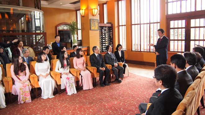 Thủ tướng Nhật Bản cam kết hỗ trợ tối đa cho đại học Việt Nhật