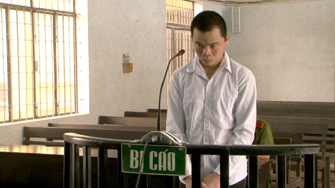 Bị cáo Nguyễn Văn Phúc tại tòa.