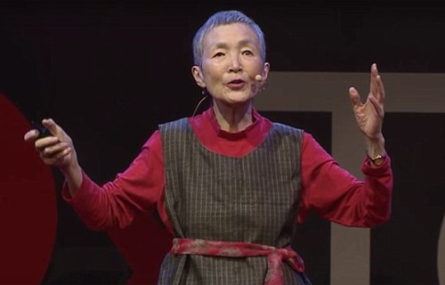 Cụ bà 81 tuổi viết ứng dụng cho iPhone