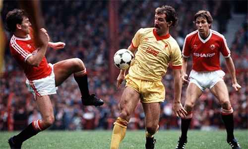 Souness trong một lần cùng đối đầu Man Utd trong những năm 1980.