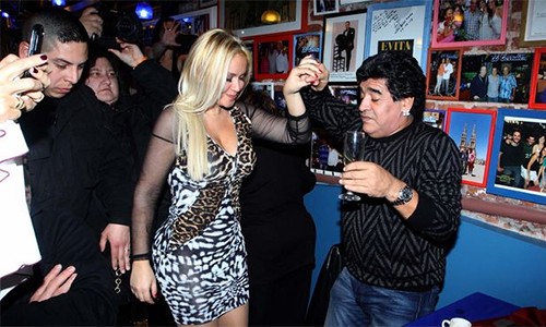 Ojeda thời còn mặn nồng với Maradona.