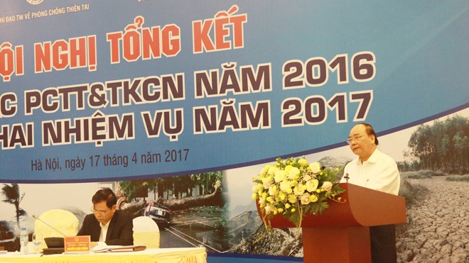 Thủ tướng Nguyễn Xuân Phúc cho biết, mạng lưới trạm quan trắc còn thưa, chưa đáp ứng được yêu cầu dự báo về mưa lũ,