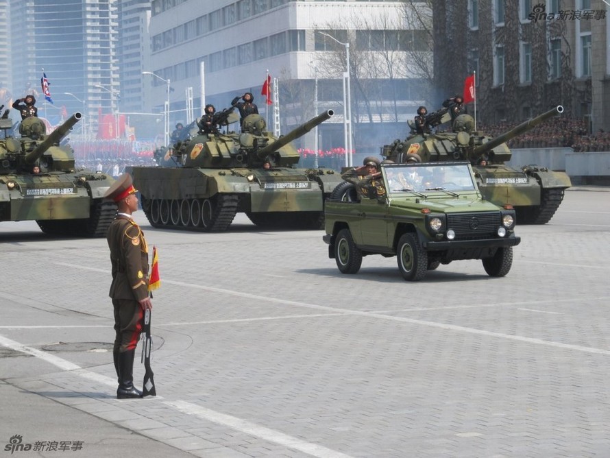Triều Tiên phô diễn sức mạnh quân sự tại lễ duyệt binh hôm 15/4 tại Thủ đô Bình Nhưỡng. Ảnh: Getty Images