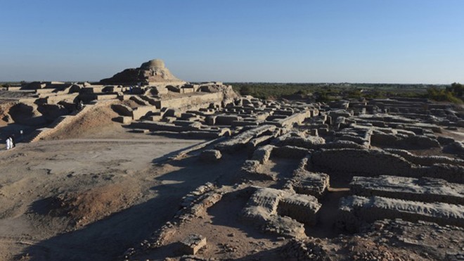 Những tàn tích của Mohenjo Daro, nơi có mạng lưới đường phố phức tạp và hệ thống thoát nước tinh vi được tìm thấy. Ảnh: La Croix