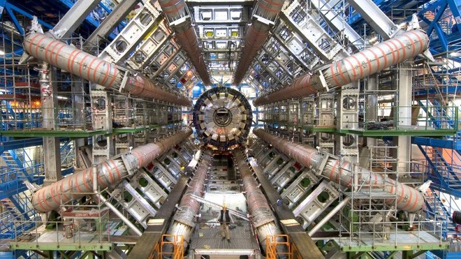 Máy dò hạt ATLAS, một phần của LHC, từng đi vào lịch sử với tư cách nơi đầu tiên tìm ra hạt Higgs