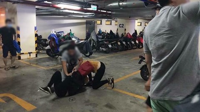 Xôn xao clip ba cô gái trẻ hỗn chiến trong hầm gửi xe