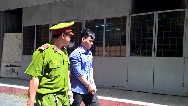 Bị cáo Huỳnh Thanh Phong tại phiên tòa ngày 13/6. Ảnh: Tân Châu