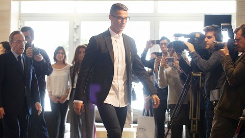 Ronaldo đang tìm mọi cách để trở lại M.U