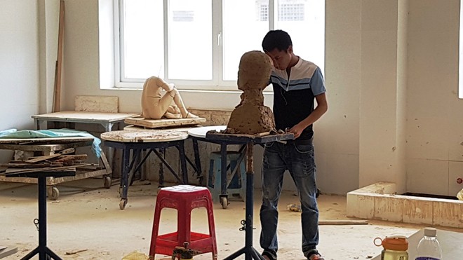 Thí sinh này thi một mình vào ngành Điêu khắc Trường Đại học Nghệ thuật - Đại học Huế vào chiều 4/7. 