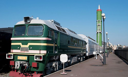Đoàn tàu tử thần chở tên lửa RT-23 cũ của Nga. Ảnh: Wikicommón.