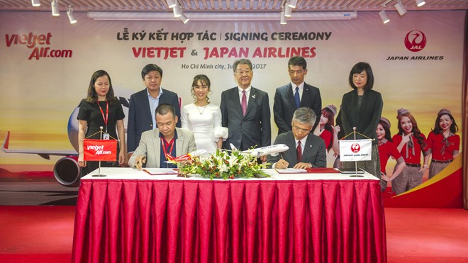 Japan Airlines và Vietjet ký kết hợp tác toàn diện