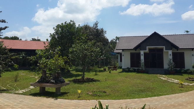 Khu nhà vườn xây trên đất nông nghiệp của gia đình ông Nguyễn Văn Đấu được cho phép tồn tại. 