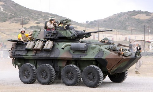 LAV-25 là mẫu thiết giáp có khả năng cơ động cao. Ảnh: Wikipedia.