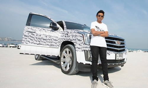 Thiếu gia Rashed Saif Belhasa nổi tiếng với các màn độ siêu xe thể hiện đẳng cấp.