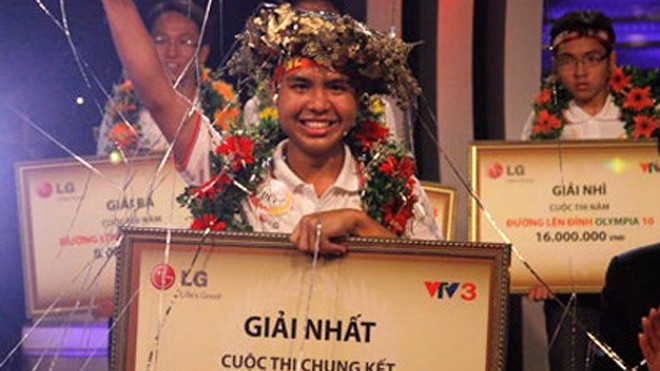 Cho tới thời điểm này, Phan Minh Đức là học sinh trường Ams đầu tiên và duy nhất giành được chiến thắng ở trận chung kết Đường lên đỉnh Olympia (năm thứ 10)