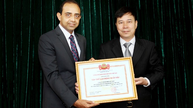 Công ty Tài chính Prudential Việt Nam nhận danh hiệu “Tập thể Lao động Xuất sắc”