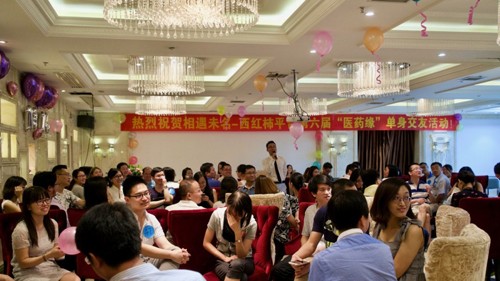 Quang cảnh một buổi hẹn hò tập thể ở thủ đô Bắc Kinh, Trung Quốc do công ty mai mối Meeting by the Weiming tổ chức dành riêng cho những ứng viên có trình độ học vấn cao. Ảnh: SCMP.