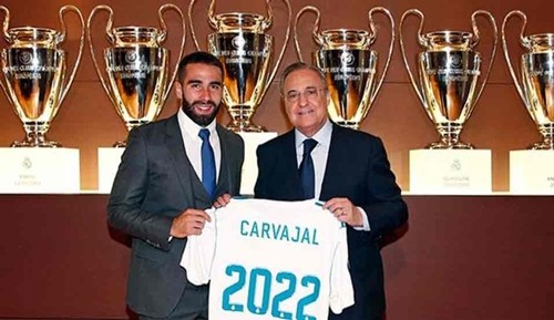 Carvajal vừa gia hạn hợp đồng với Real đến năm 2022