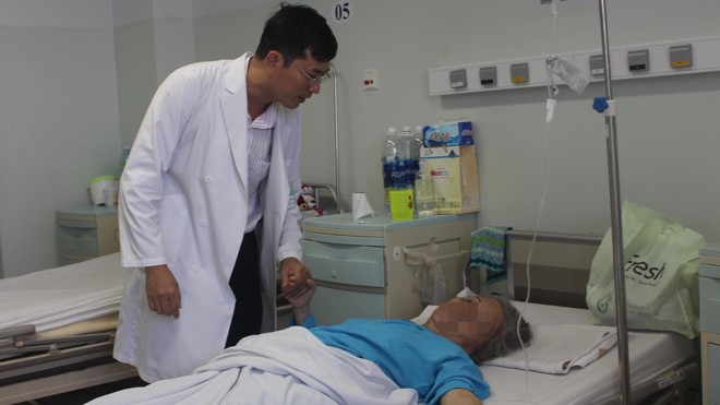 Bệnh nhân Lâm Thị T. đang hồi phục rất tốt sau khi phẫu thuật cắt bỏ khối u lớn