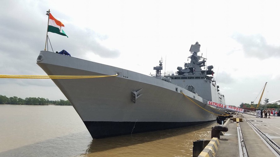 Hai tàu Hải quân Ấn Độ ghé thăm cảng Hải Phòng