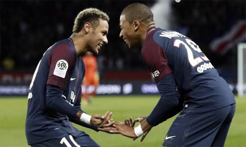 Để có bộ đôi Neymar và Mbappe, PSG có thể phải hy sinh những cầu thủ khác. Ảnh: EFE.